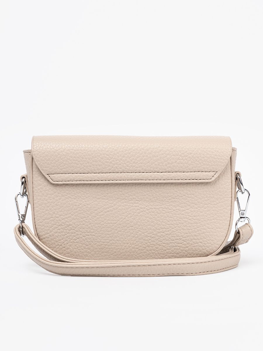Elegante borsa beige a tracolla con cuore decorativo
