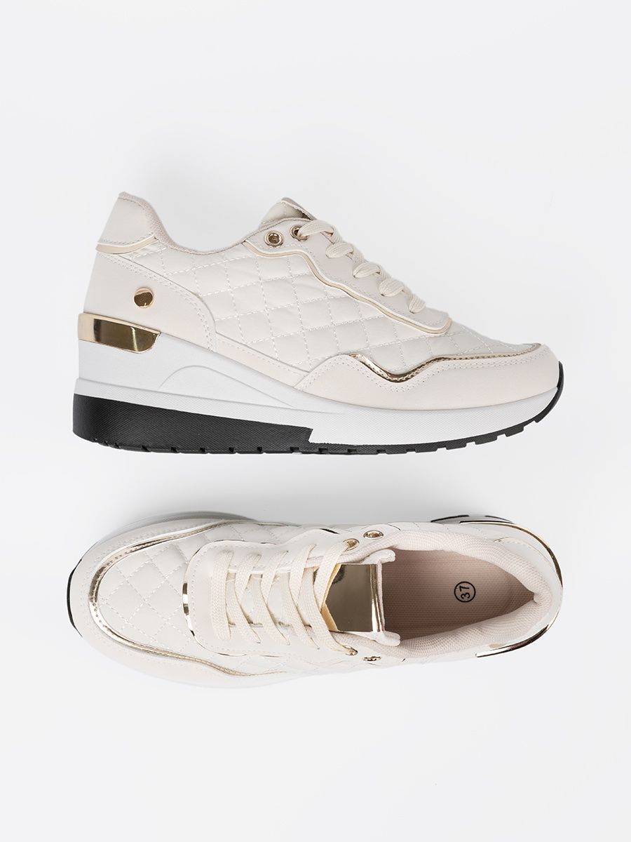 Sneakers beige con accenti dorati scintillanti