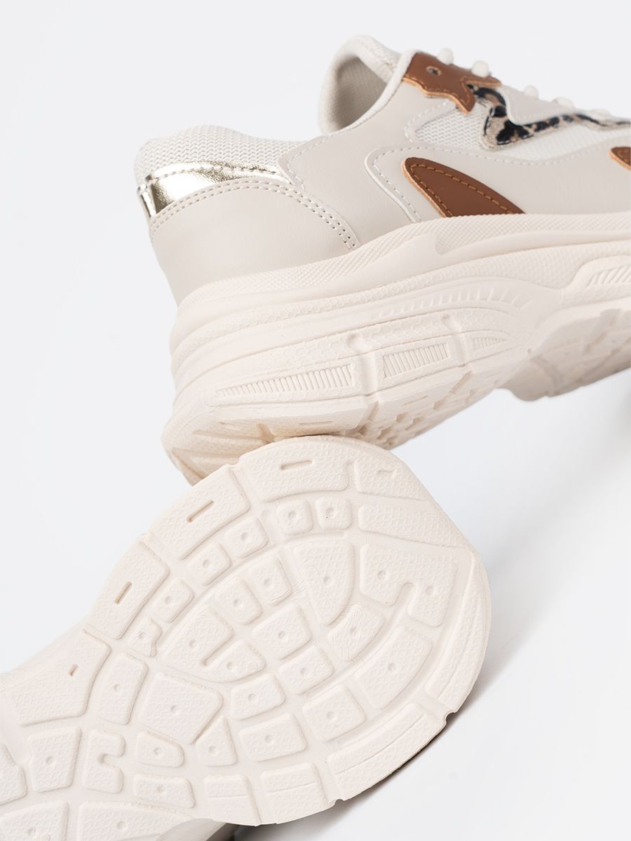 Sneakers beige da donna con suola spessa