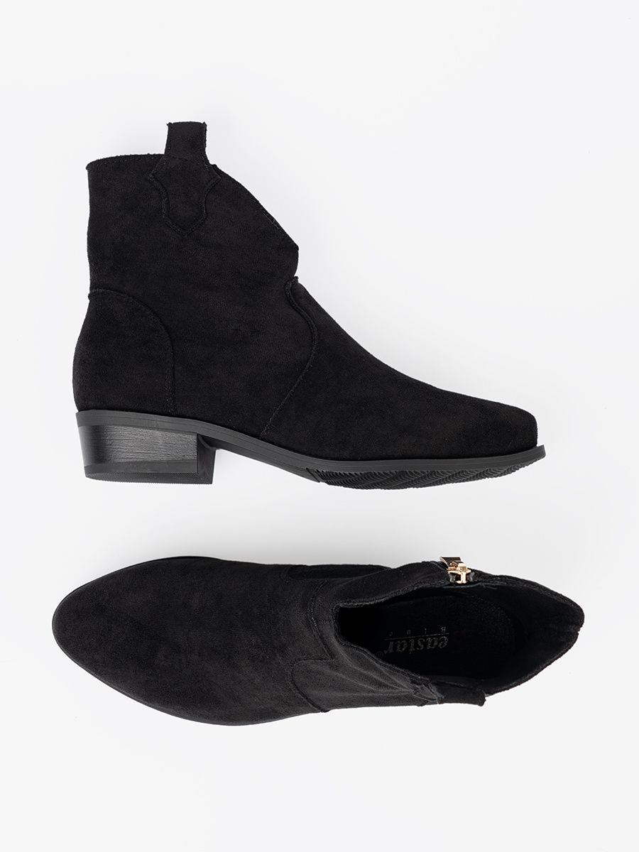 Stivaletti neri in suede