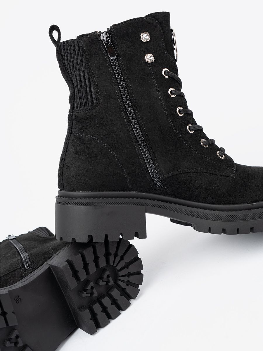Worker eleganti neri con cristalli scintillanti