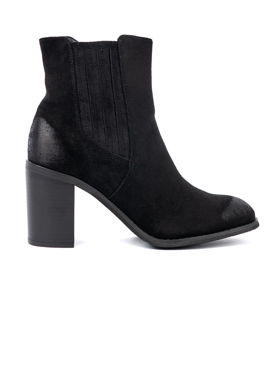Stivaletti neri in suede con tacco alto