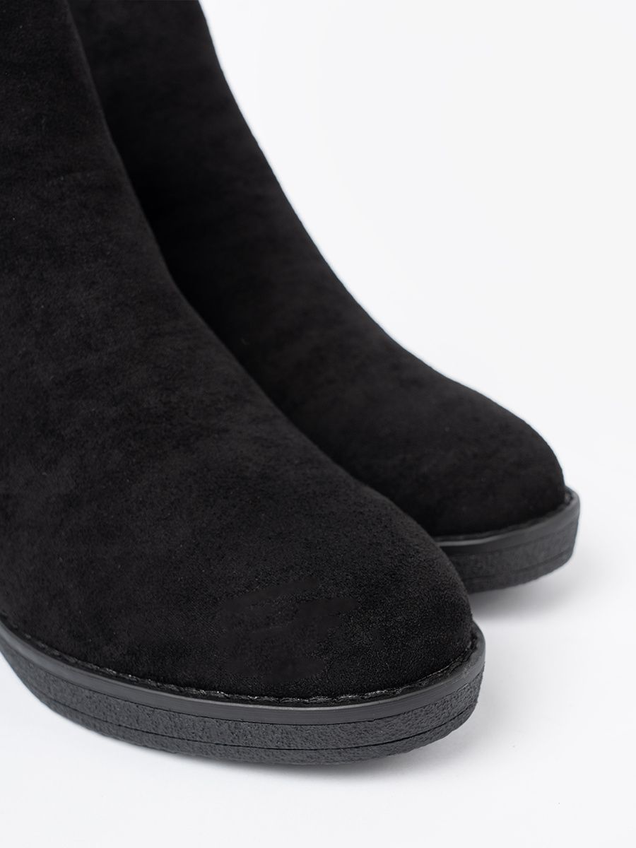 Stivaletti neri in suede con inserto elastico