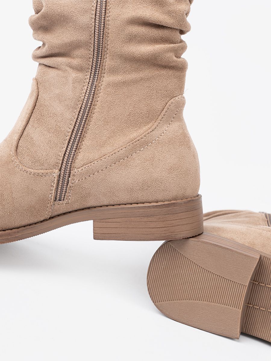 Stivaletti beige con gambale arricciato