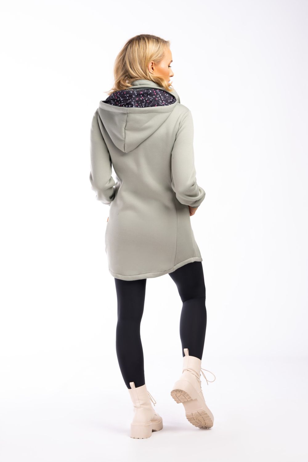 Felpa grigio chiaro con colletto alto
