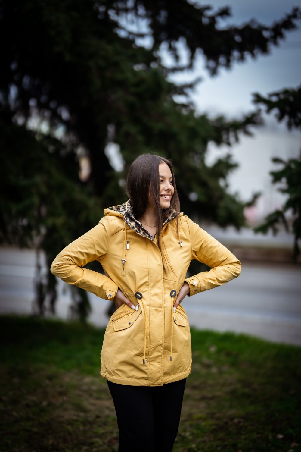 Parka reversibile giallo con fantasia leopardata