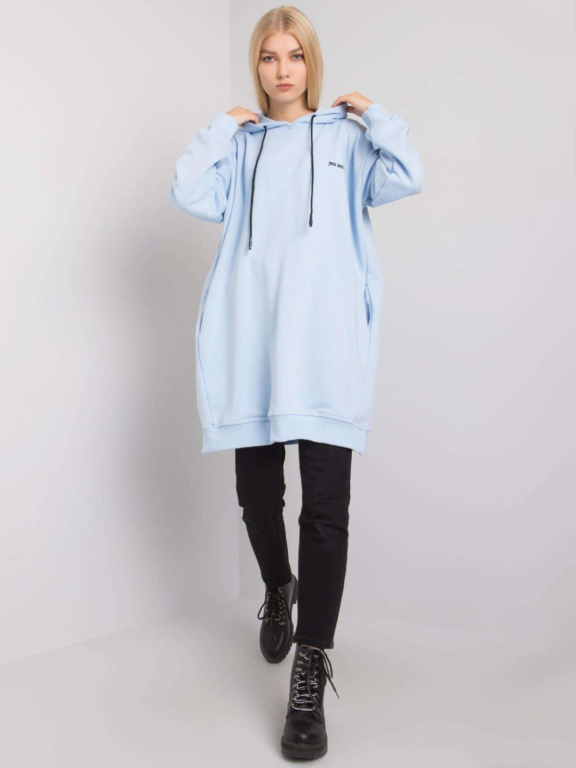 Felpa azzurra chiara con cappuccio
