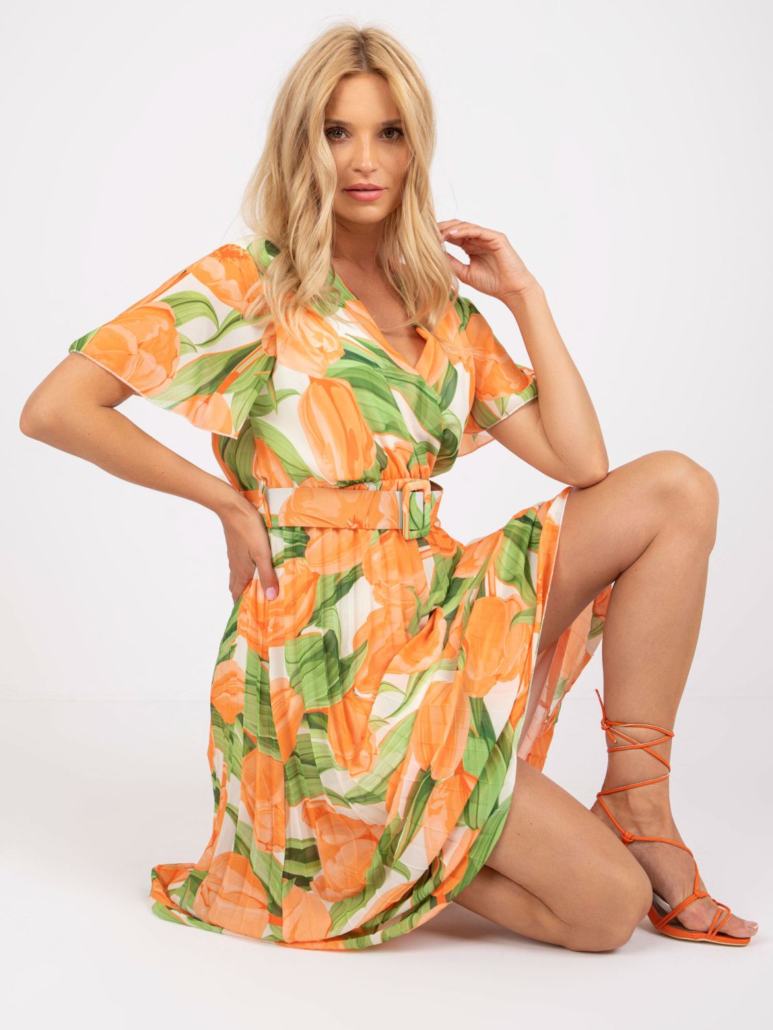 Abito midi floreale in arancione
