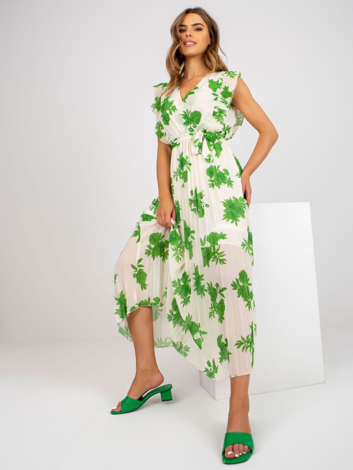 Elegante vestito midi verde
