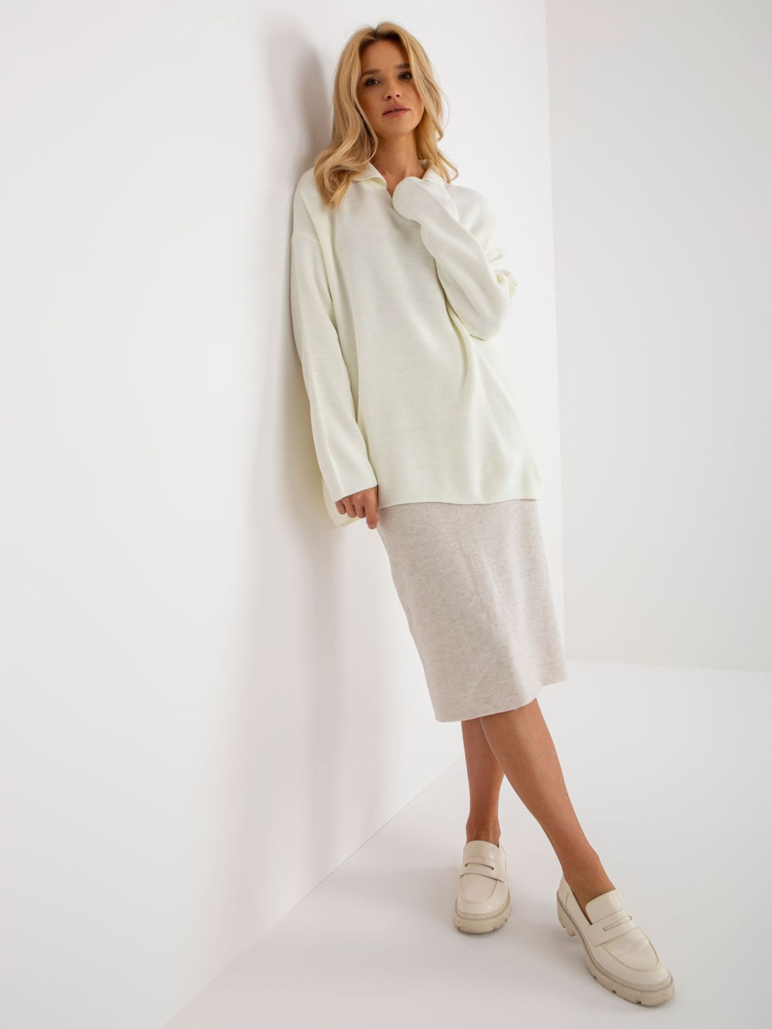 Ecru dugi oversize pulover s ovratnikom RUE PARIS