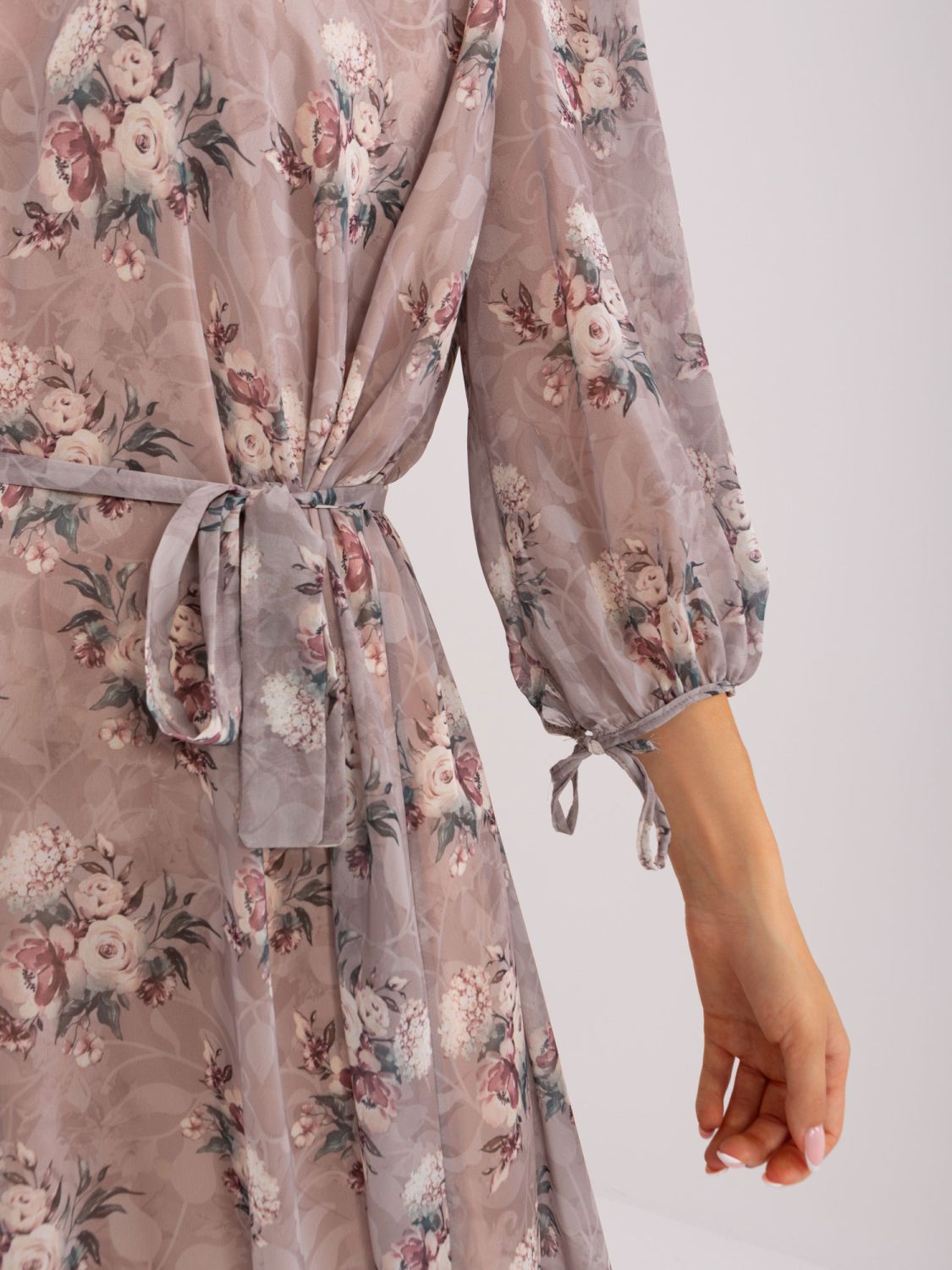 Abito beige floreale loose