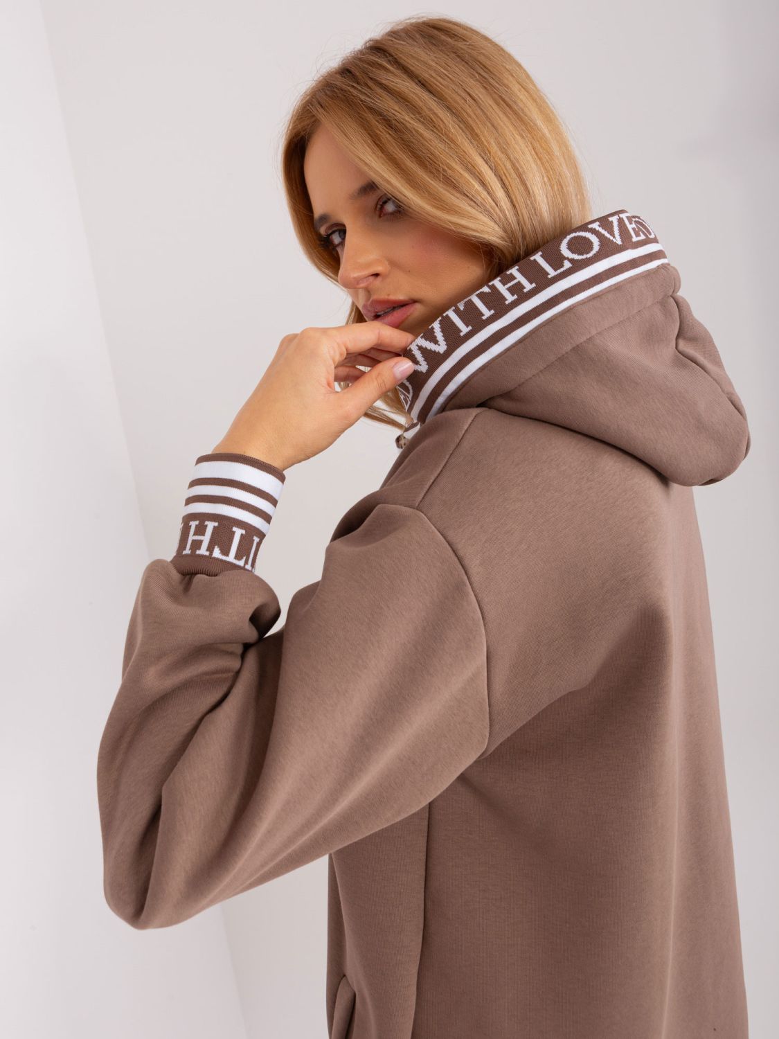 Abito sportivo da donna marrone con fodera
