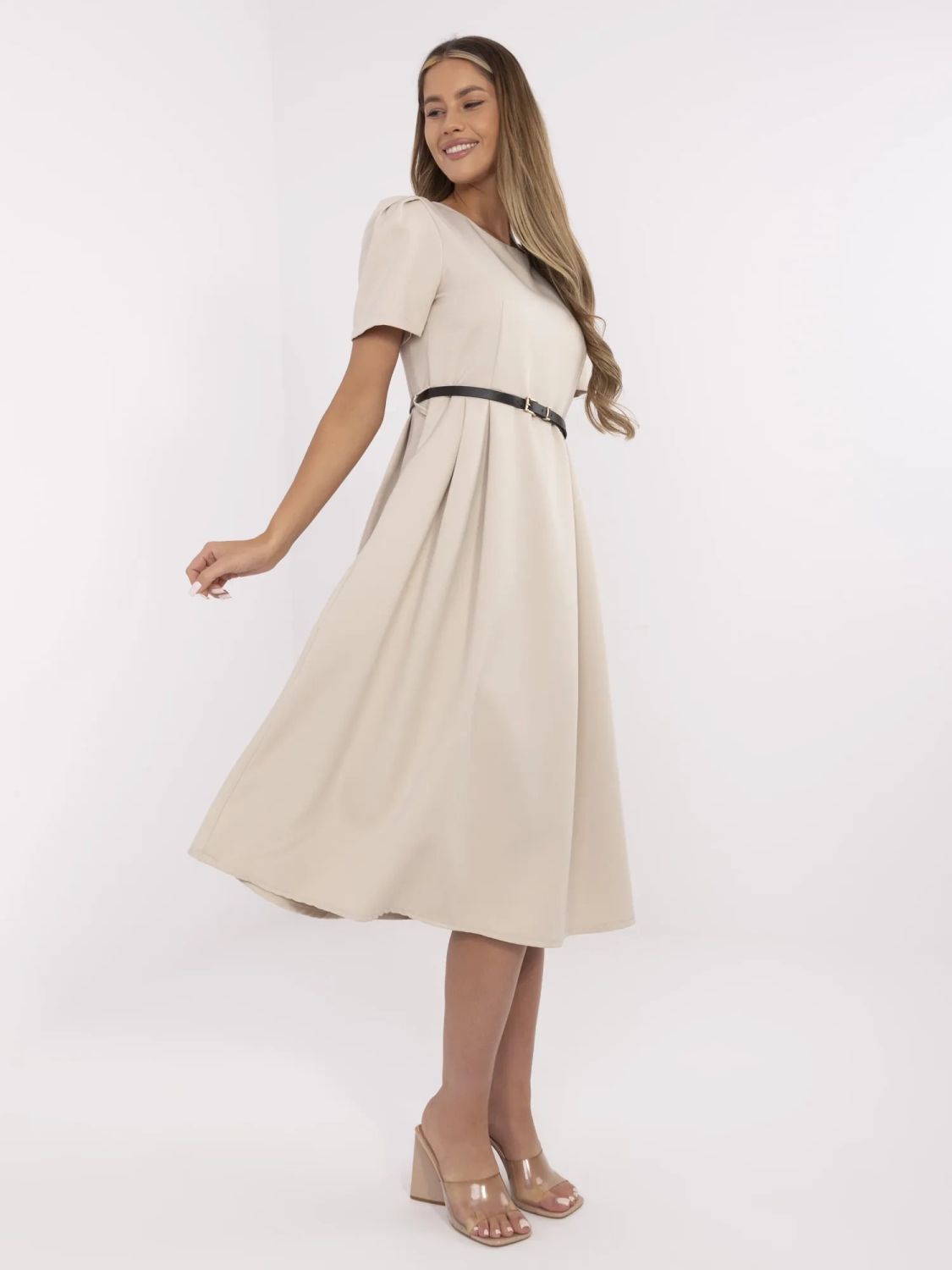 Abito elegante beige a campana