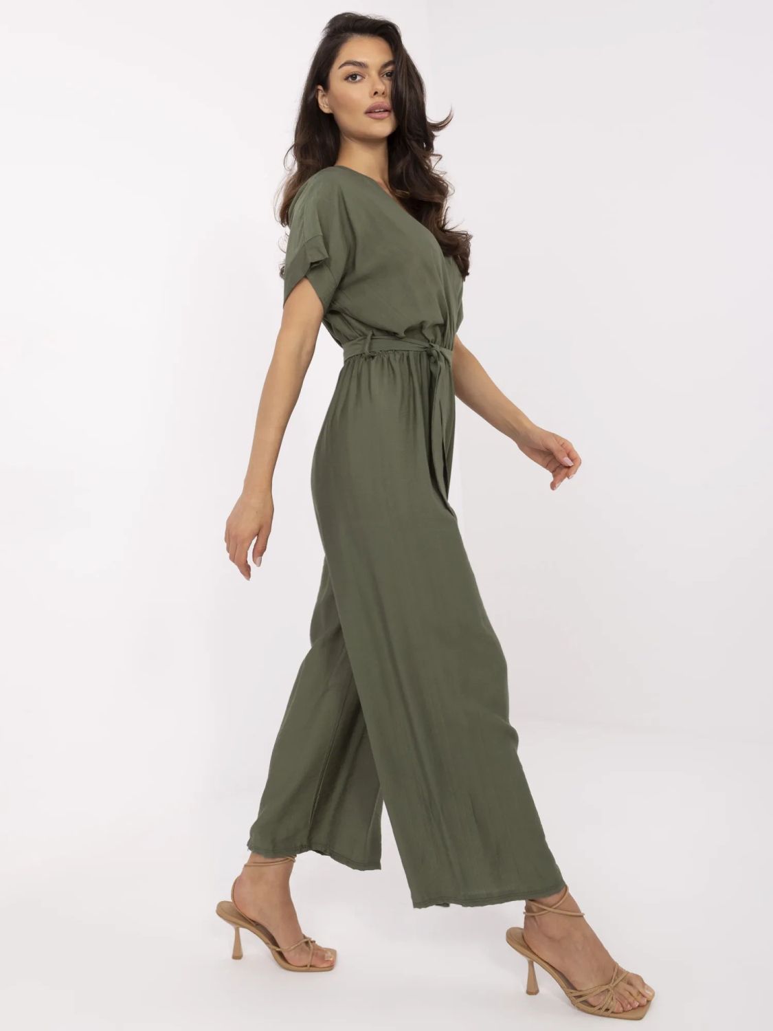Salopette khaki elegante con maniche corte