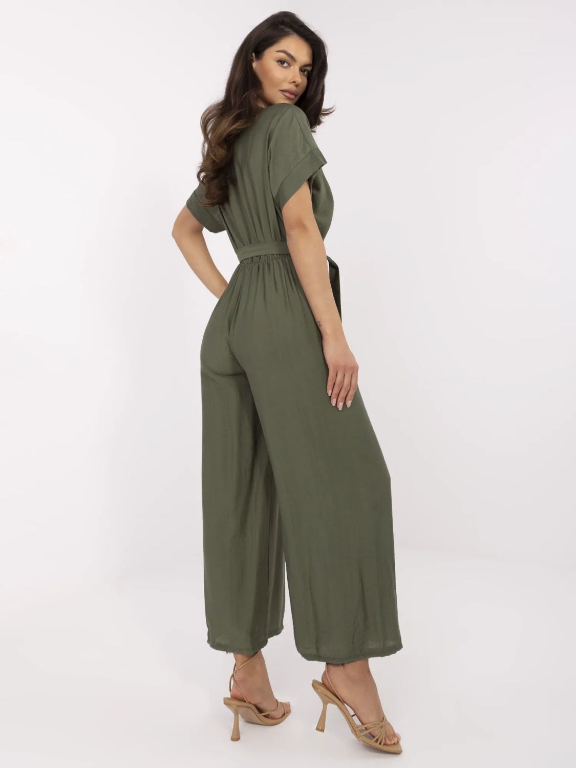 Salopette khaki elegante con maniche corte