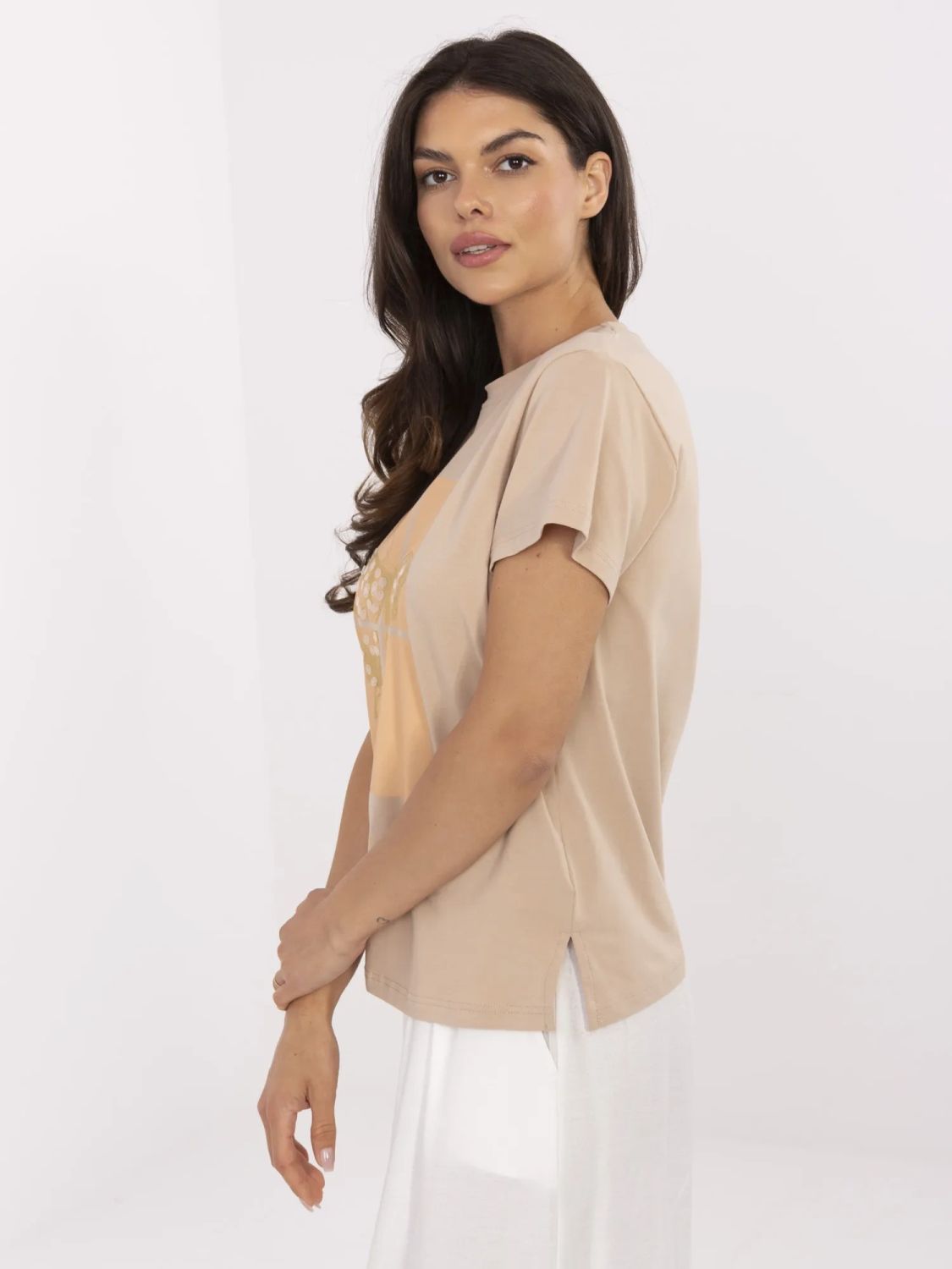 T-shirt stilosa con applicazione