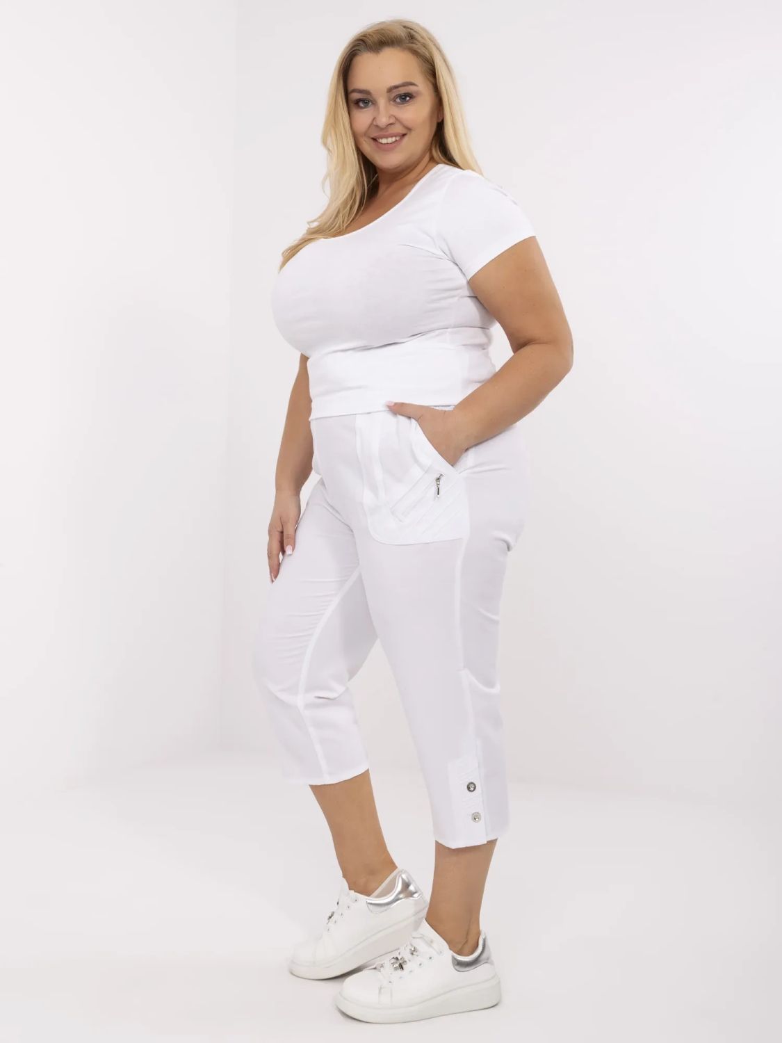 Pantaloni bianchi da donna a vita alta