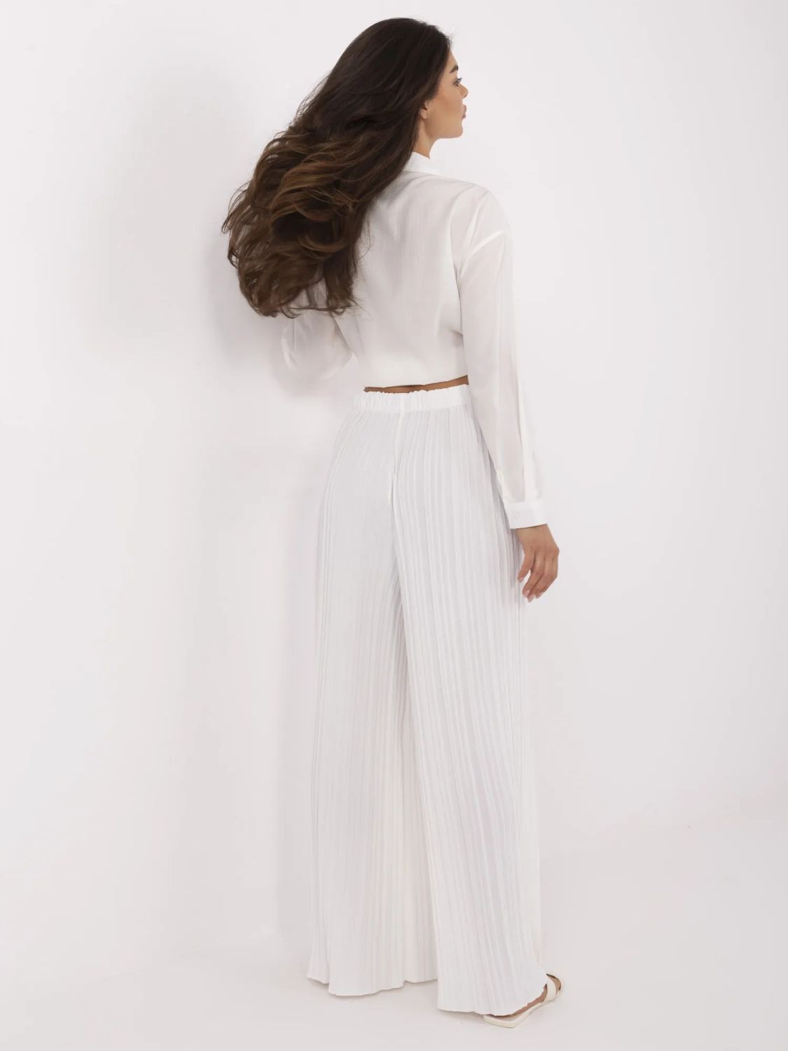 Pantaloni bianchi larghi