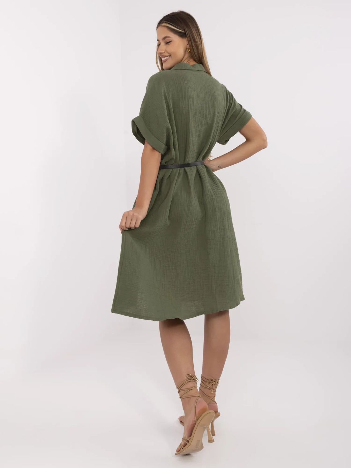 Abito khaki semplice con colletto