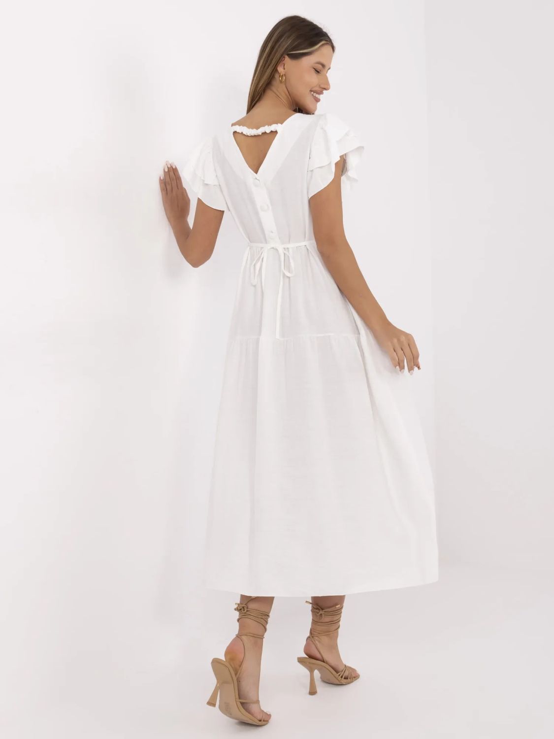 Elegante Abito Midi con Volant