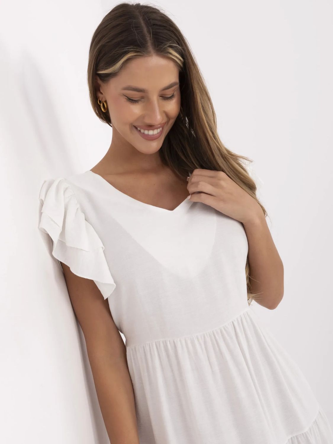 Elegante Abito Midi con Volant