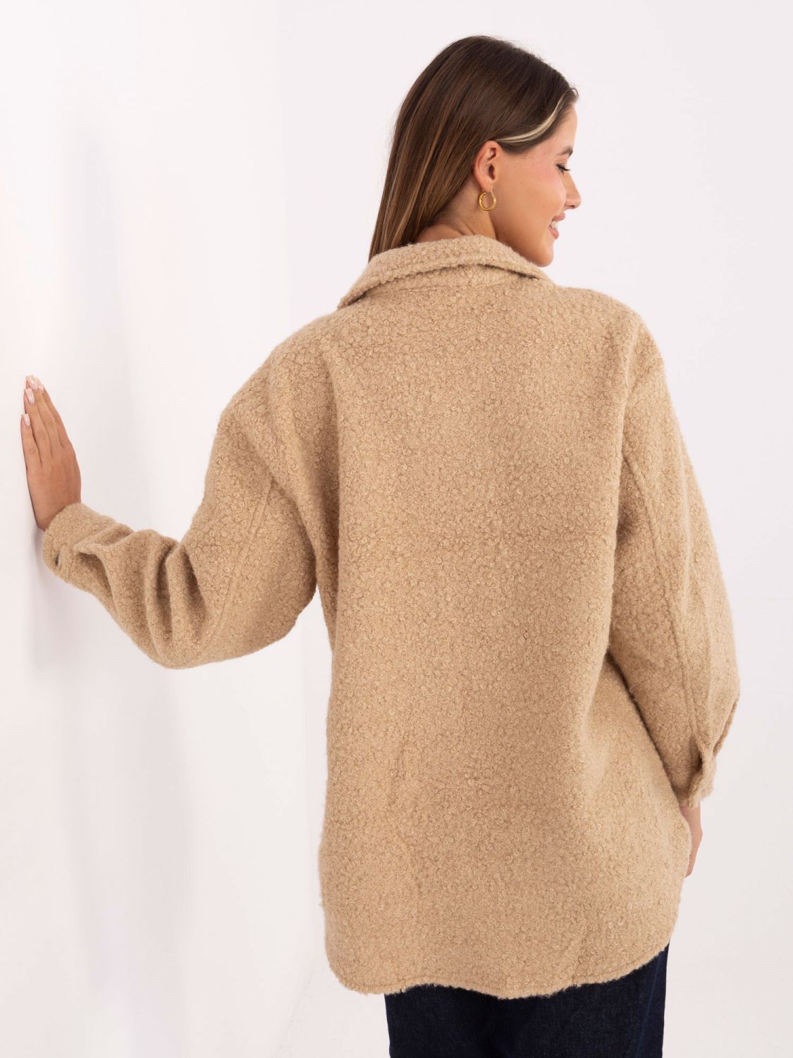 Giacca beige casual stile camicia con colletto