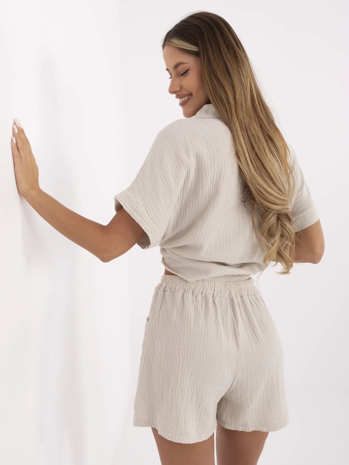 Shorts beige a vita alta