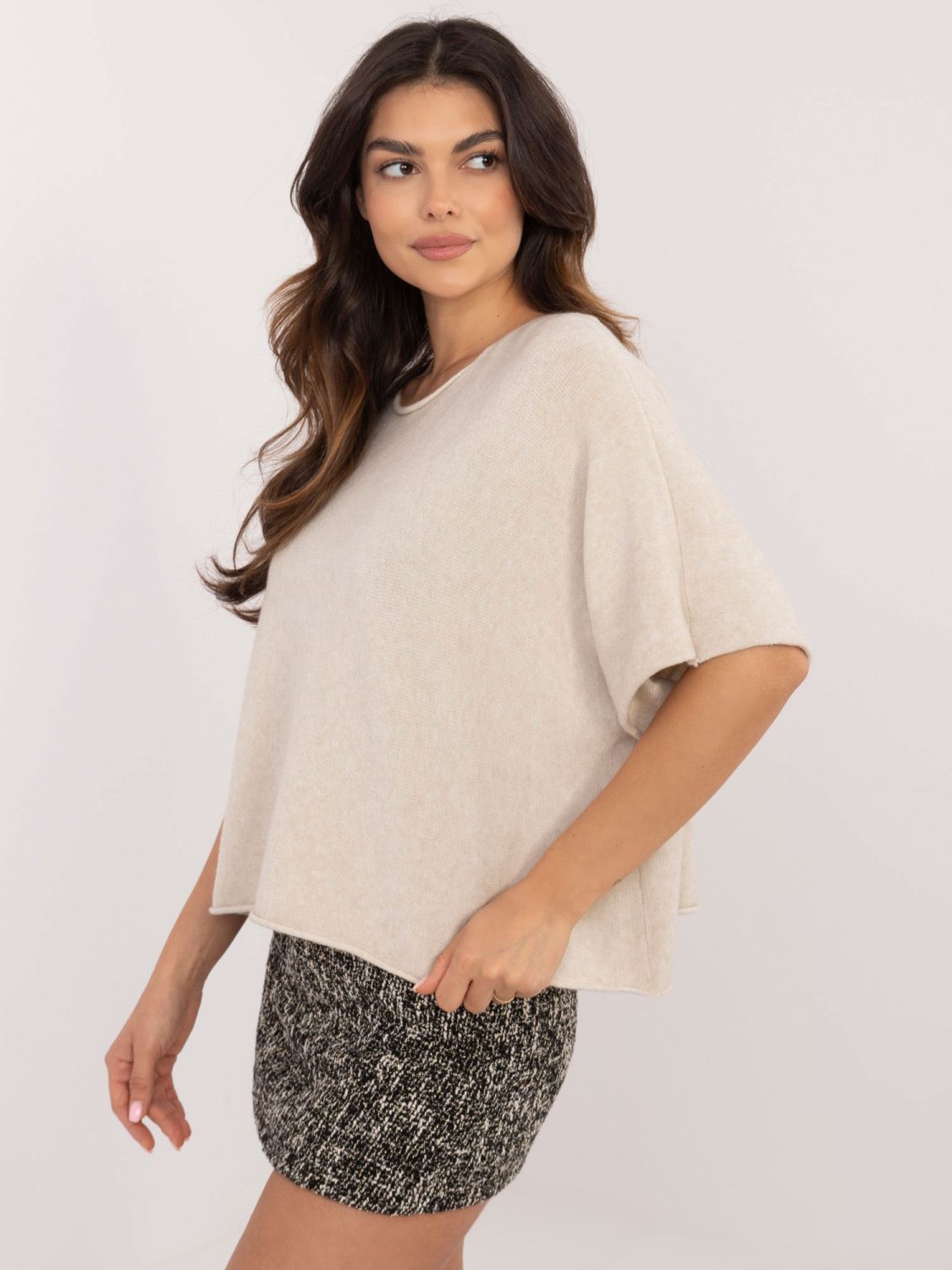 Maglione beige elegante con maniche 3/4