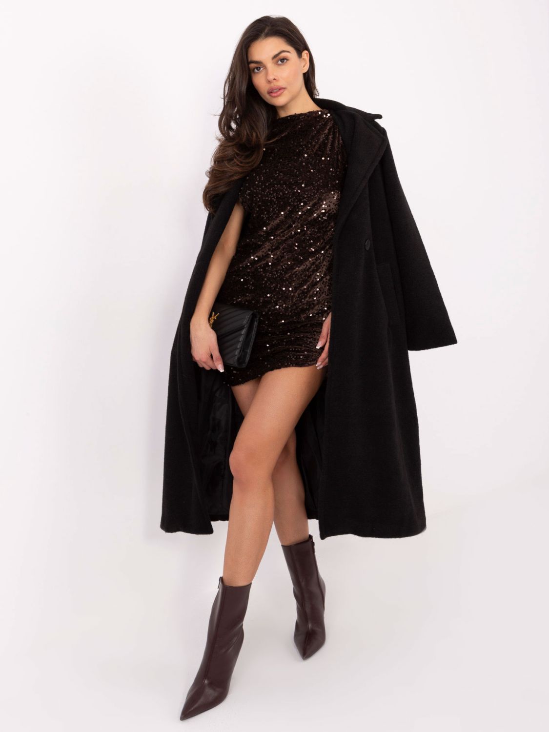 Smeđa mini koktel haljina s aplikacijom od šljokica