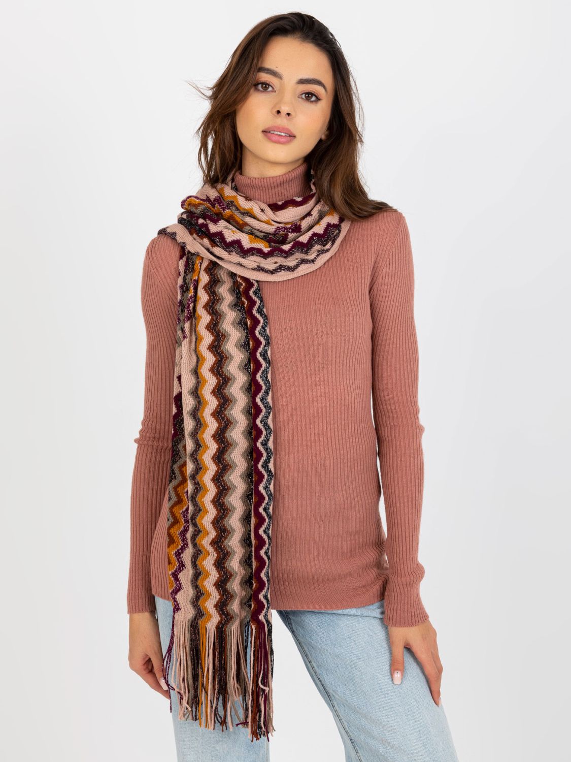 Sciarpa rosa da donna con frange