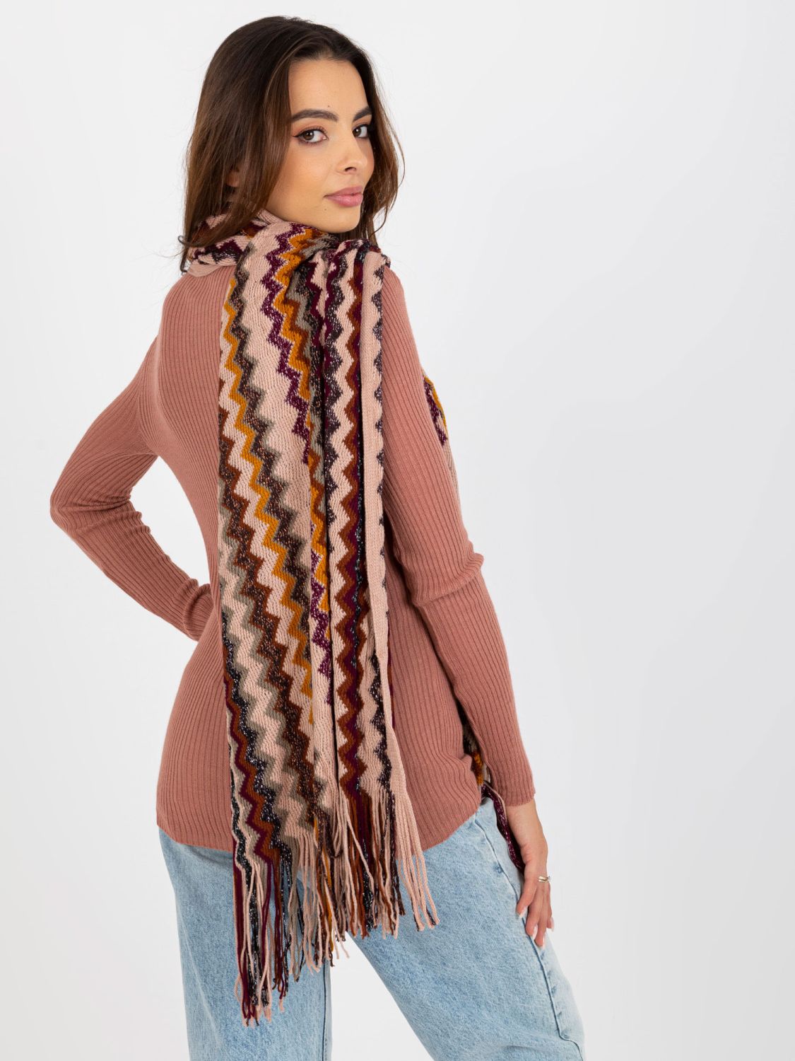 Sciarpa rosa da donna con frange