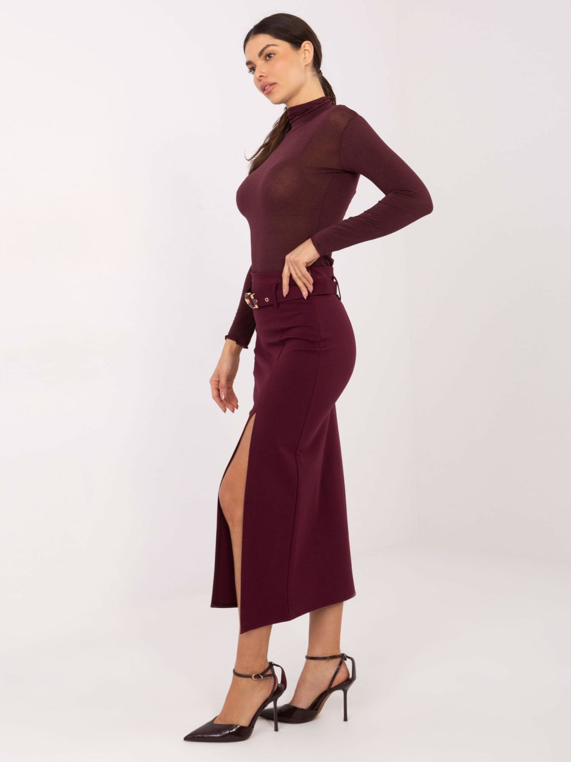 Gonna midi elegante bordeaux con cintura