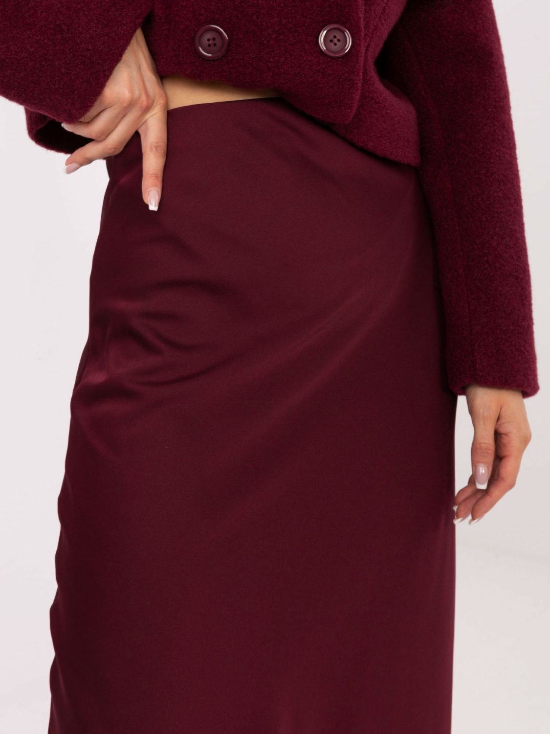 Elegantna bordo maxi suknja