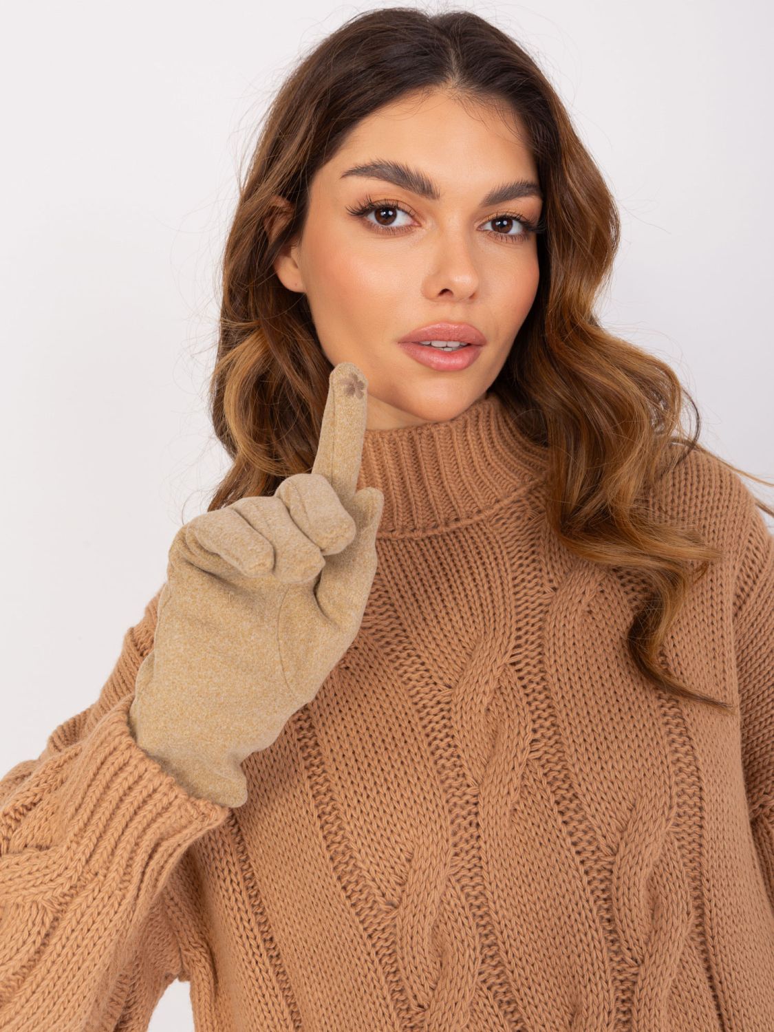 Beige rukavice s glatkim uzorkom
