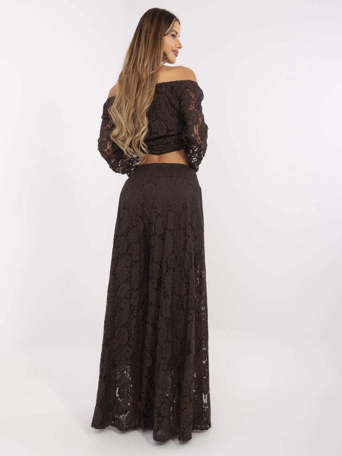 Pantaloni boho eleganti con pizzo