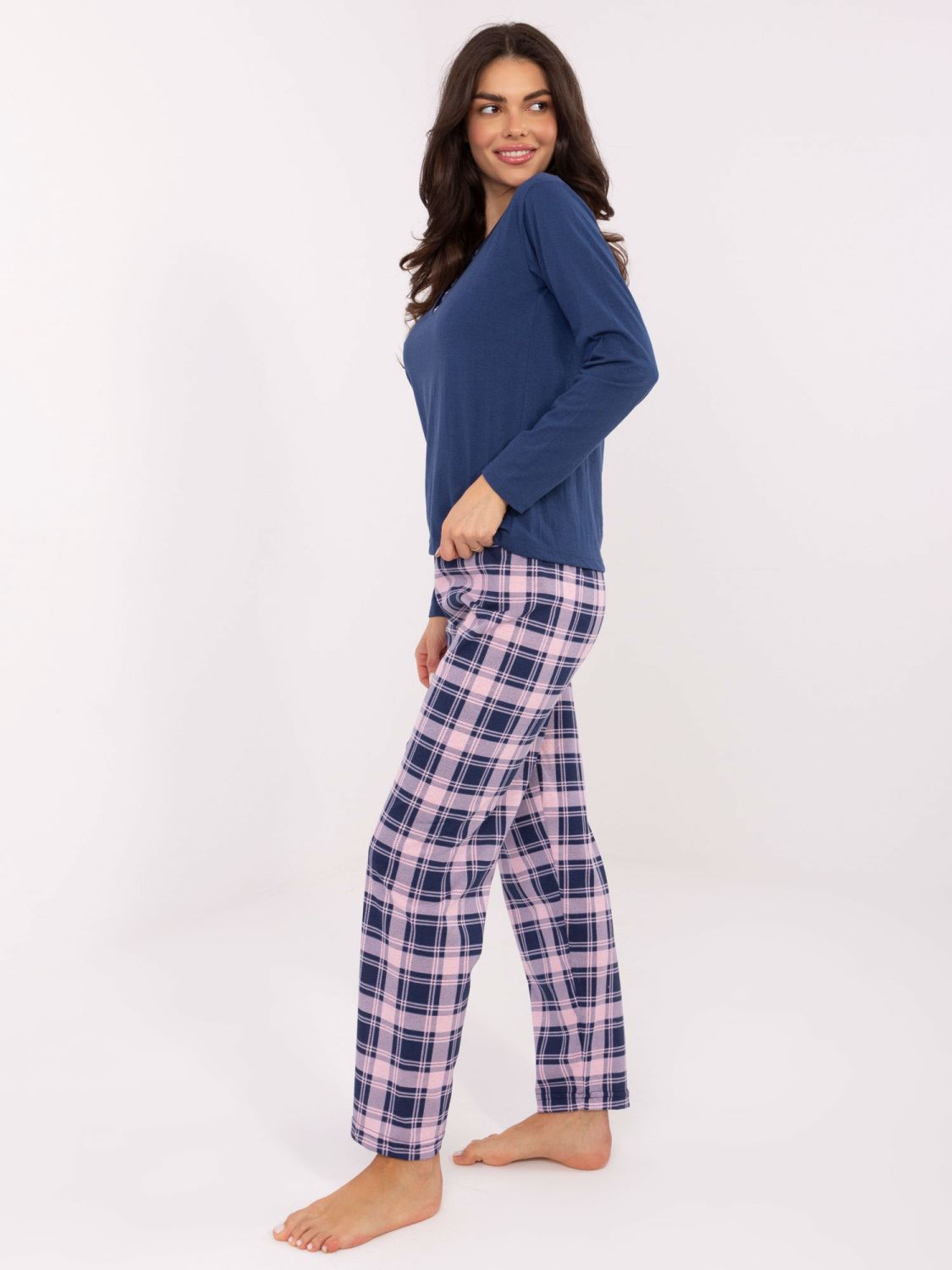 Ženska pidžama s dugim rukavima u tamnoplavoj boji