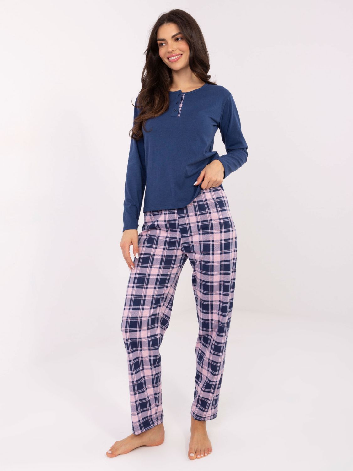 Ženska pidžama s dugim rukavima u tamnoplavoj boji