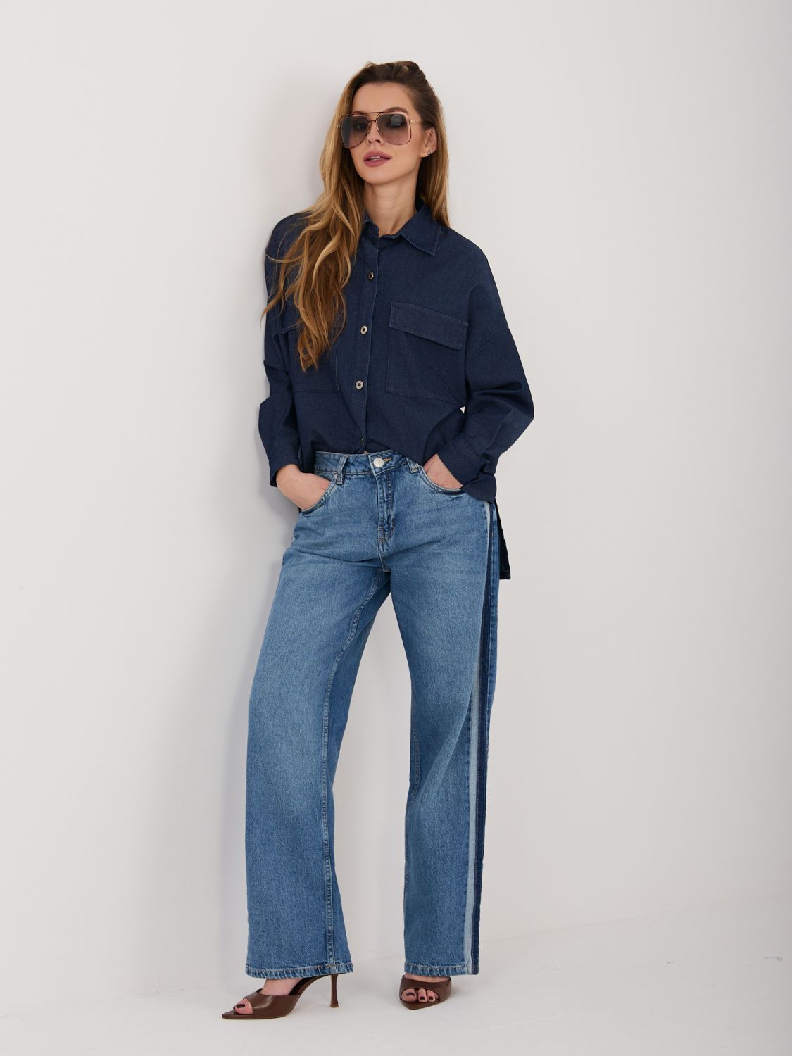 Jeans dritti da donna con bande laterali, blu scuro