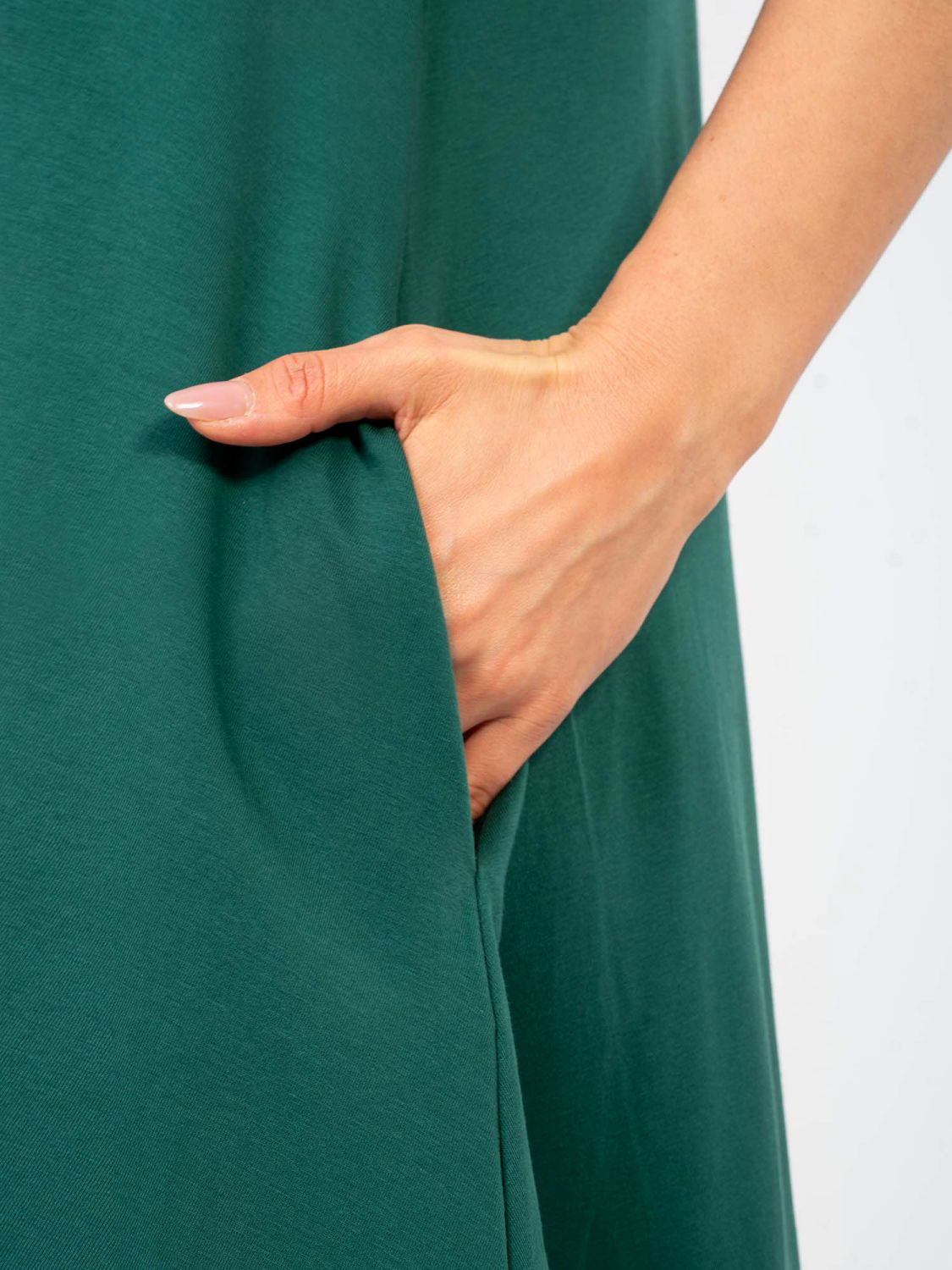 Abito maxi estivo verde scuro con spalline regolabili