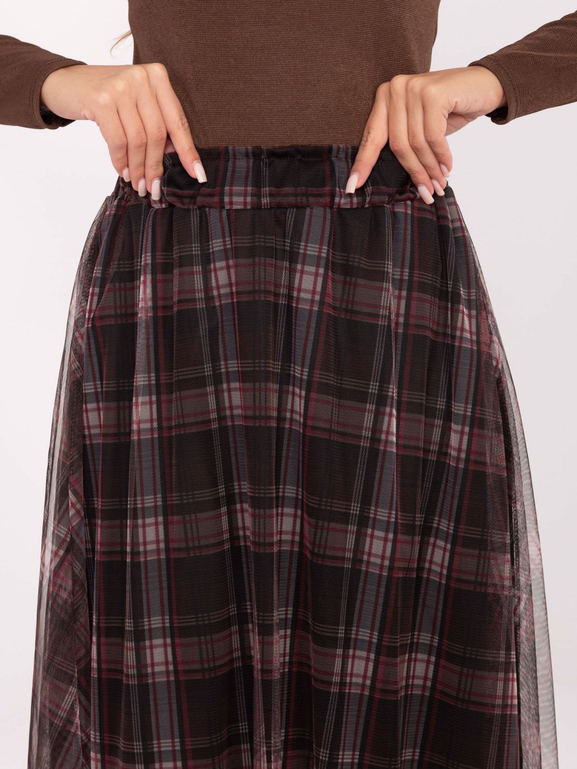 Gonna elegante in tulle nero con motivo a quadri, midi