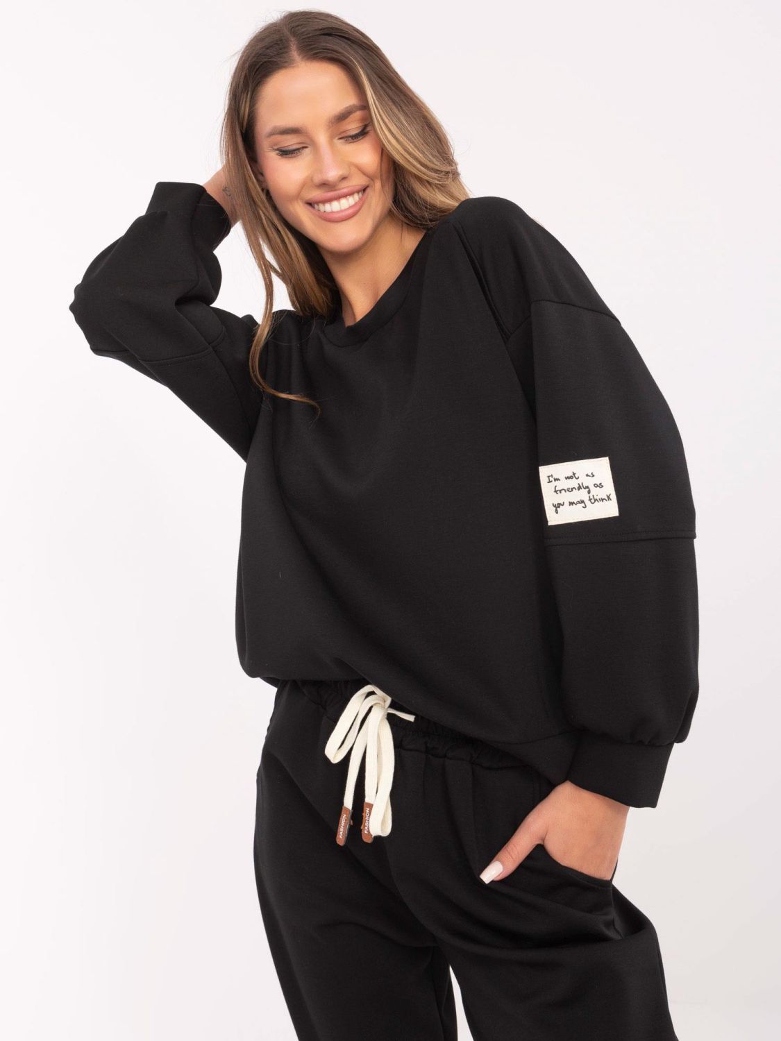 Stilski crni komplet