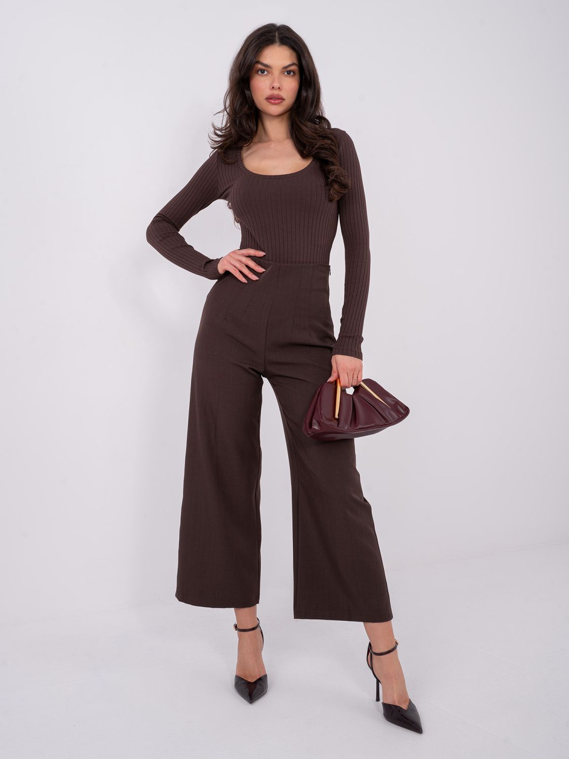 Smeđe rebrasto body s dugim rukavima