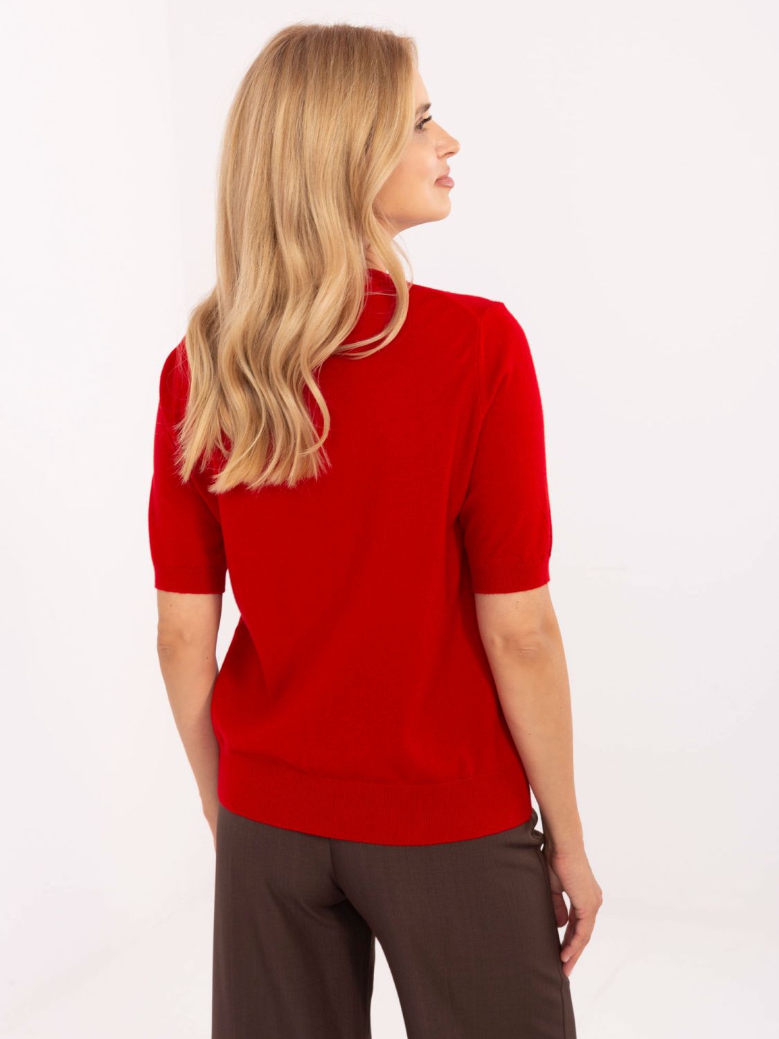 Pullover rosso elegante con maniche corte