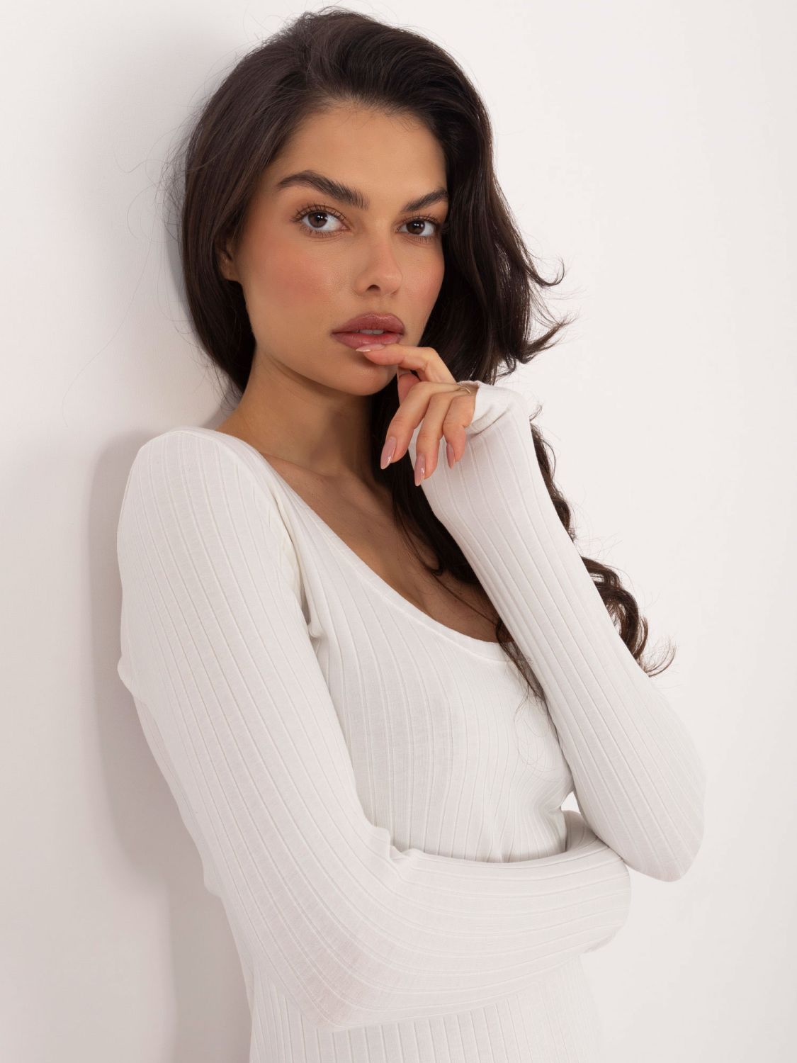 Rebrasto pamučno body s dugim rukavima u ecru boji