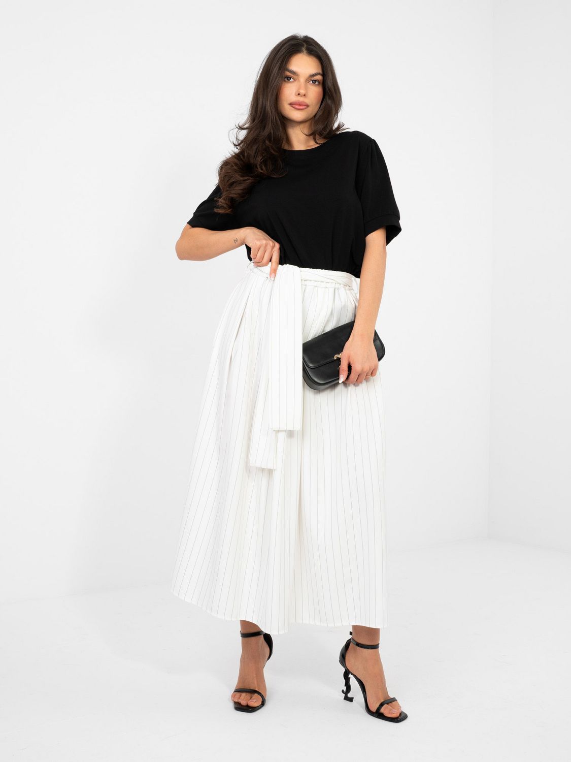 Gonna midi elegante a righe con cintura, ecru