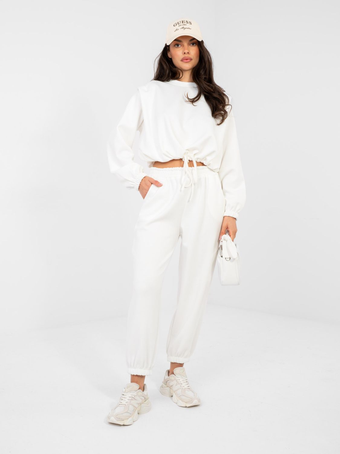 Completo donna ecru con cintura in vita