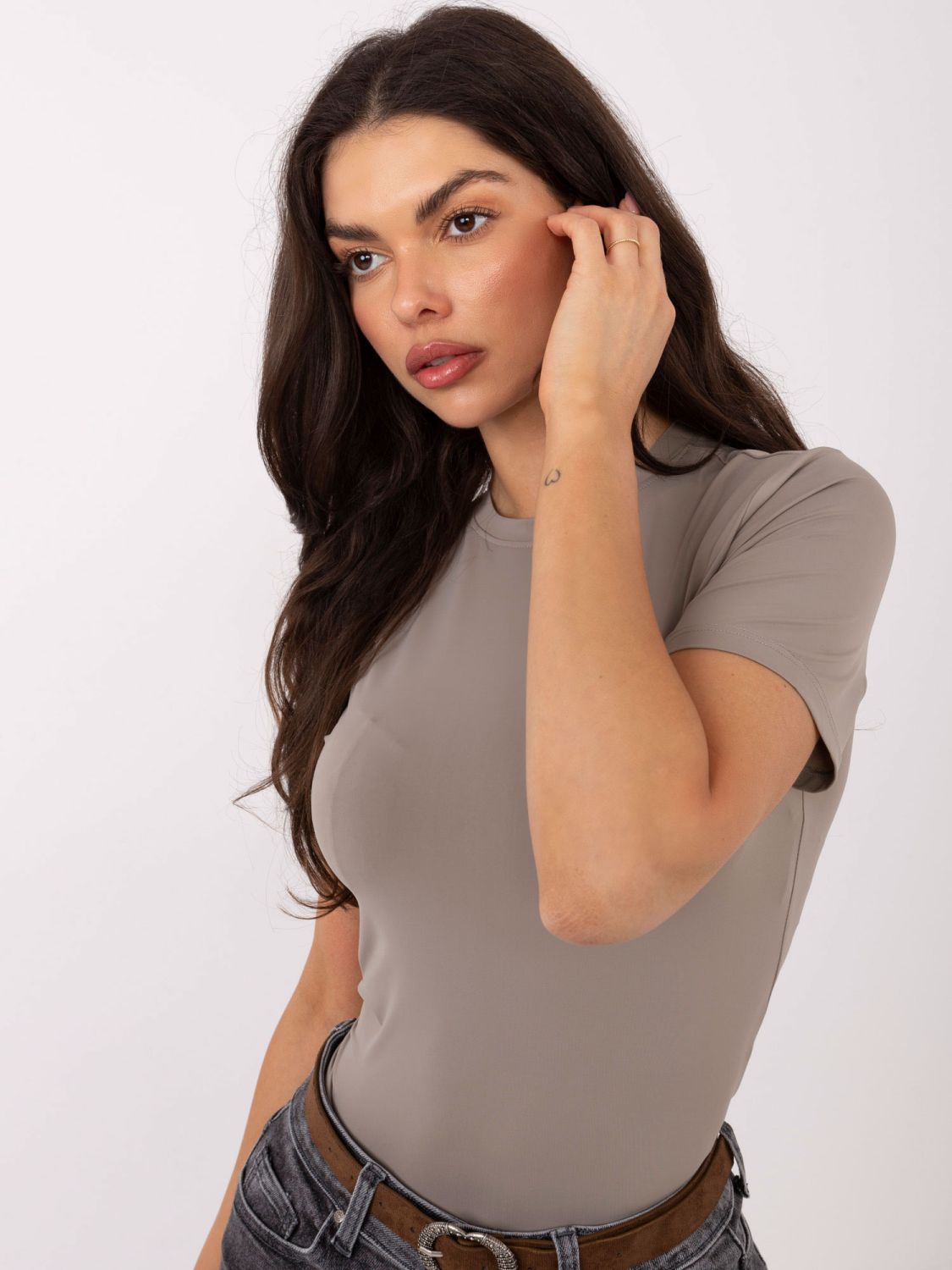 Blusa beige liscia a maniche corte