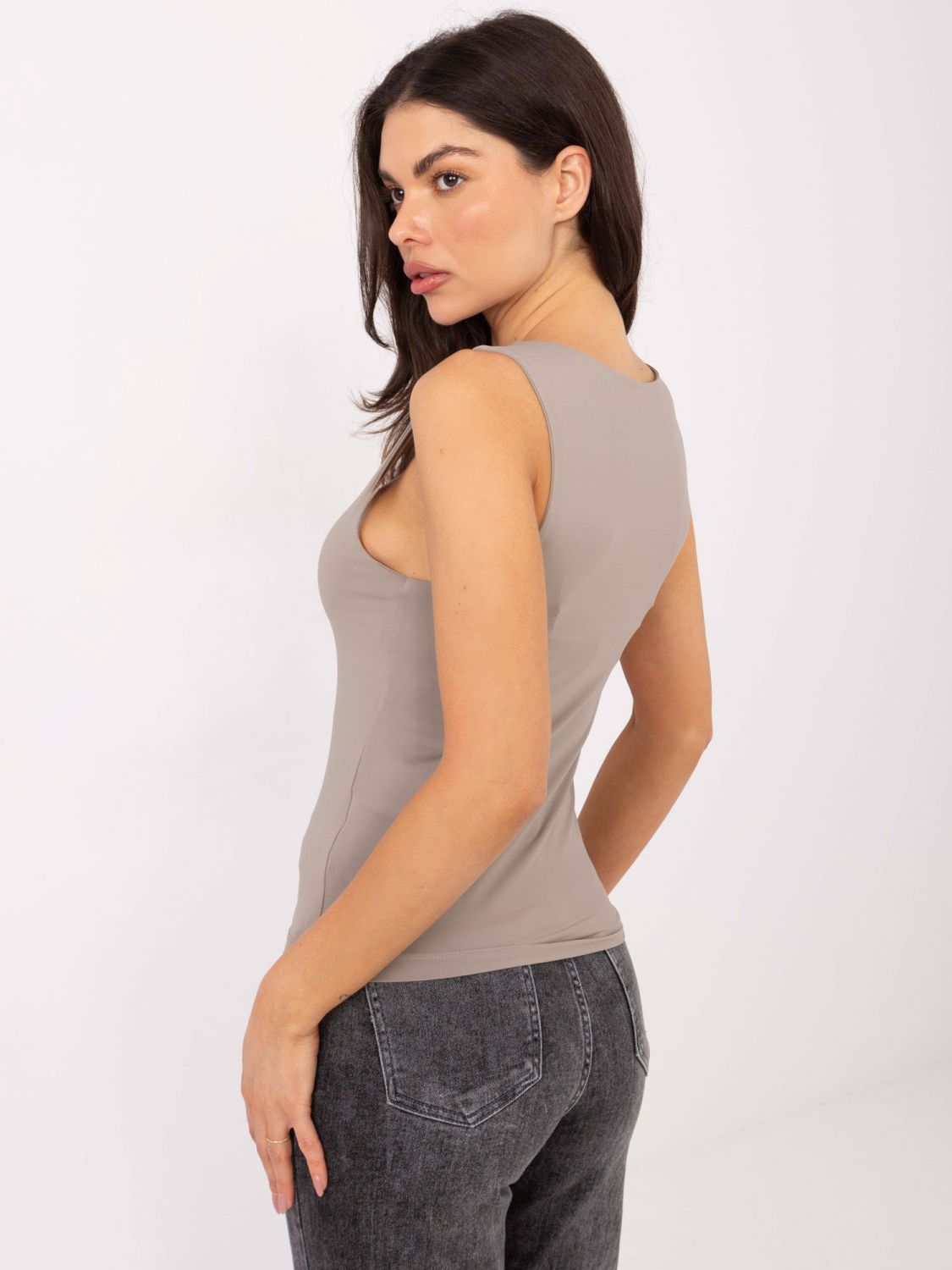 Bež glatki top bez rukava