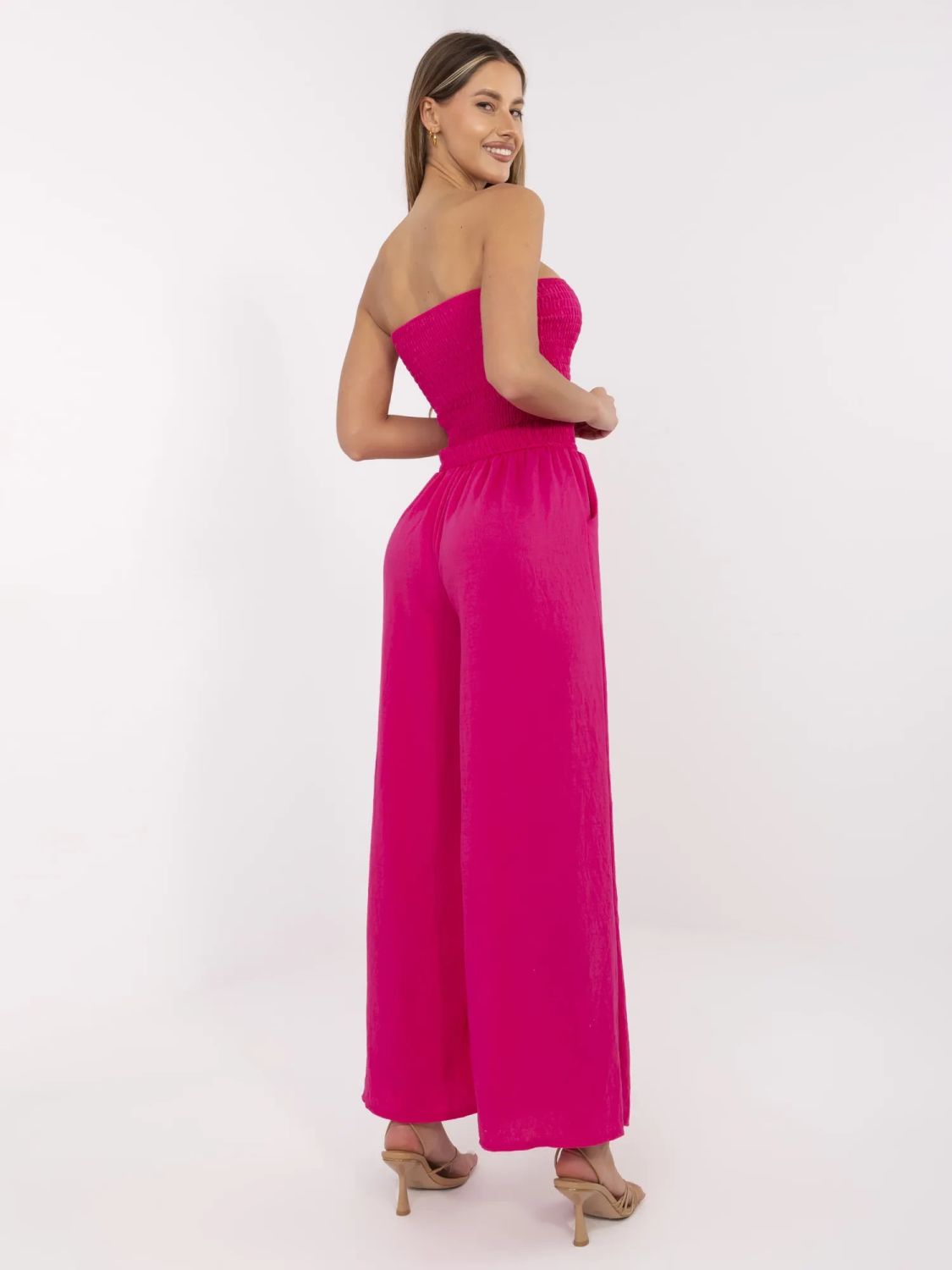 Tuta fucsia elegante