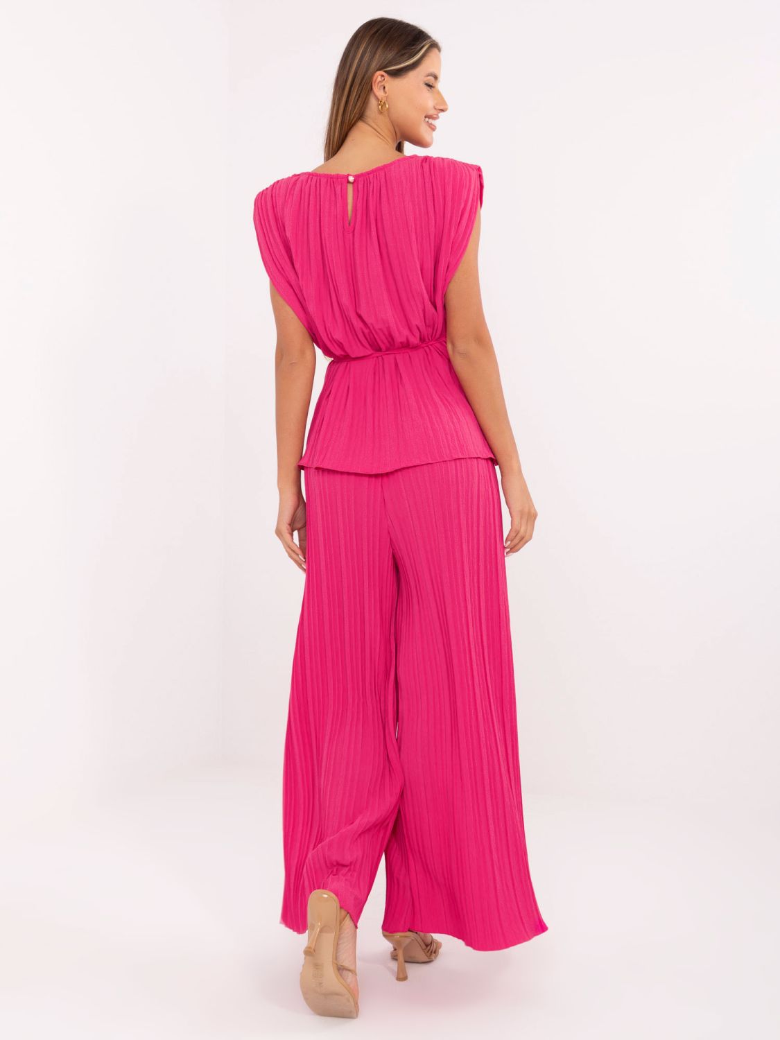 Completo elegante in rosa
